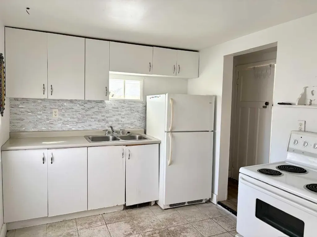 5310 46 Avenue Vermilion AB T9X 1X8