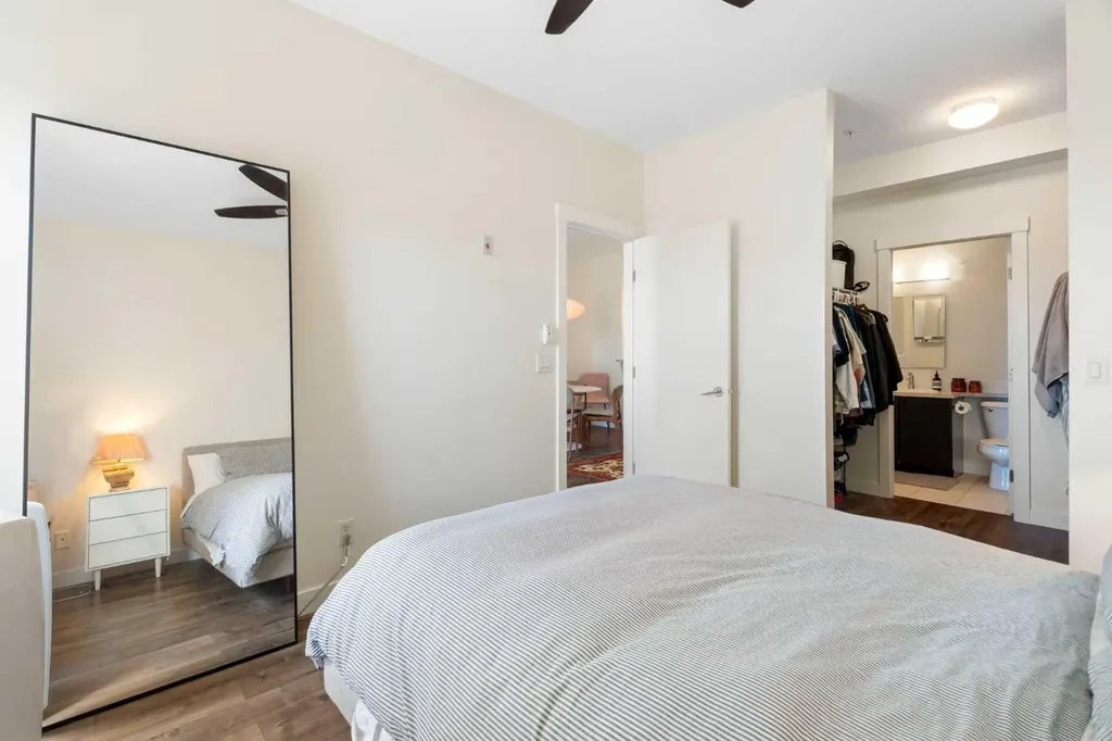 830 Centre Avenue NE Calgary AB T2E 9C3