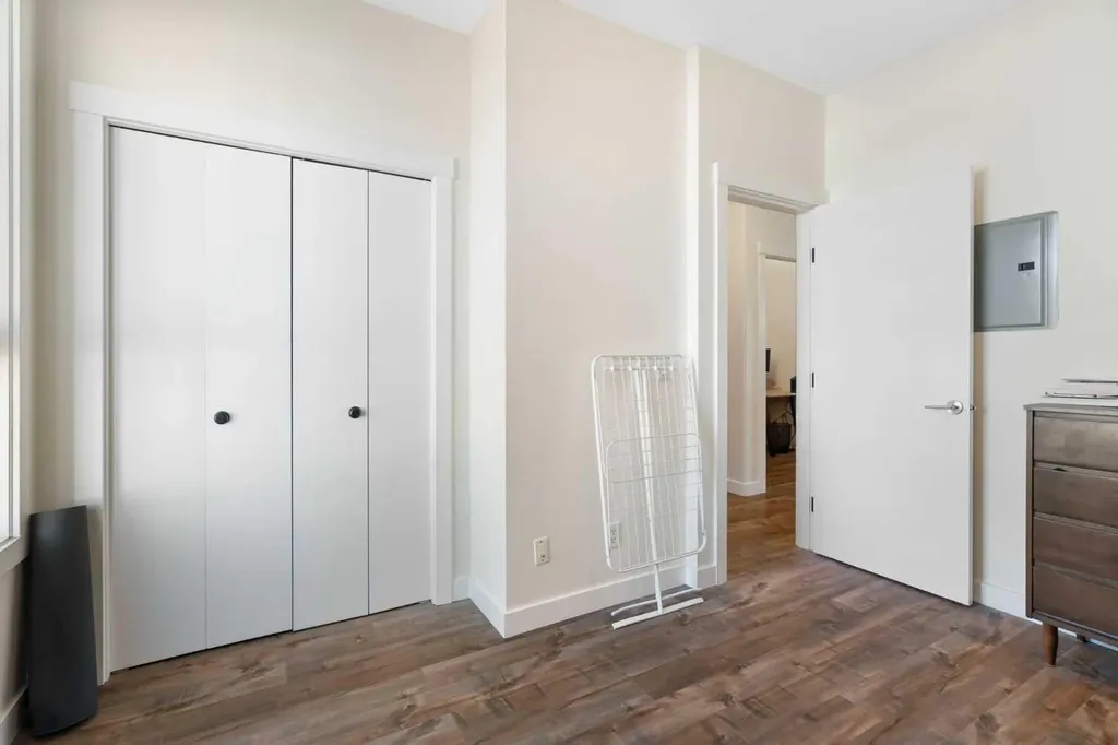 830 Centre Avenue NE Calgary AB T2E 9C3