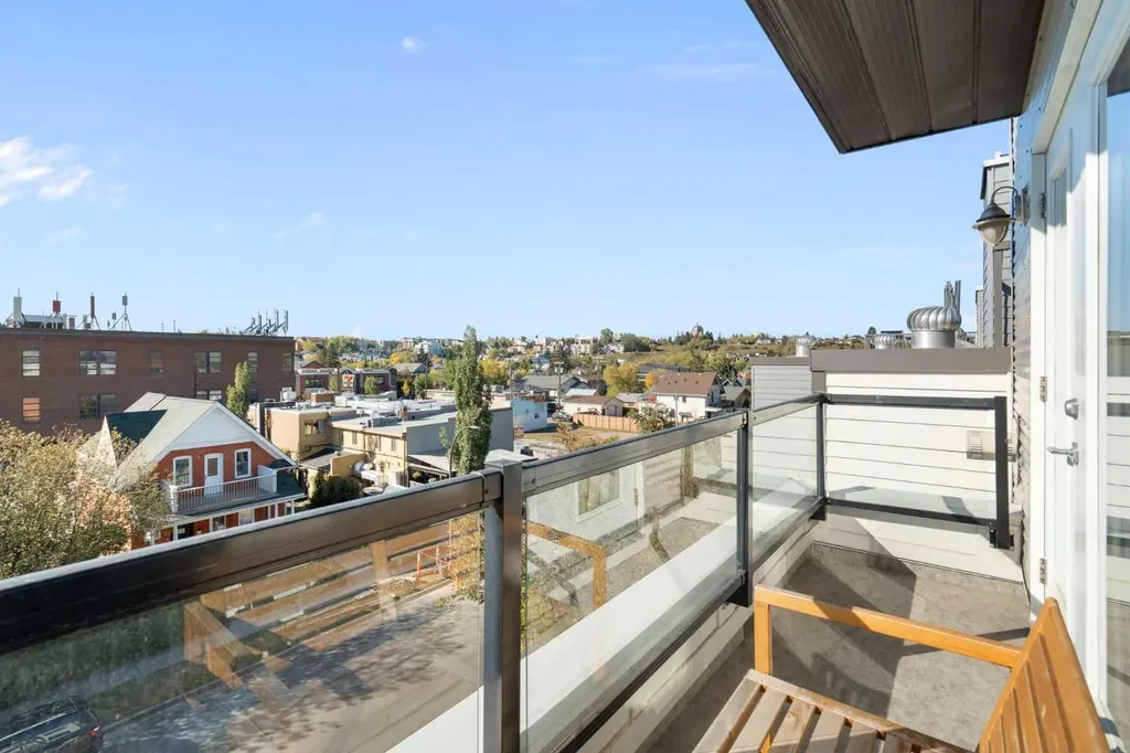 830 Centre Avenue NE Calgary AB T2E 9C3