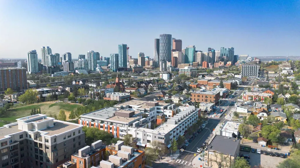 830 Centre Avenue NE Calgary AB T2E 9C3