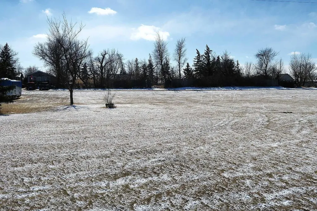 152 Gleichen Street Gleichen AB T0L 1N0