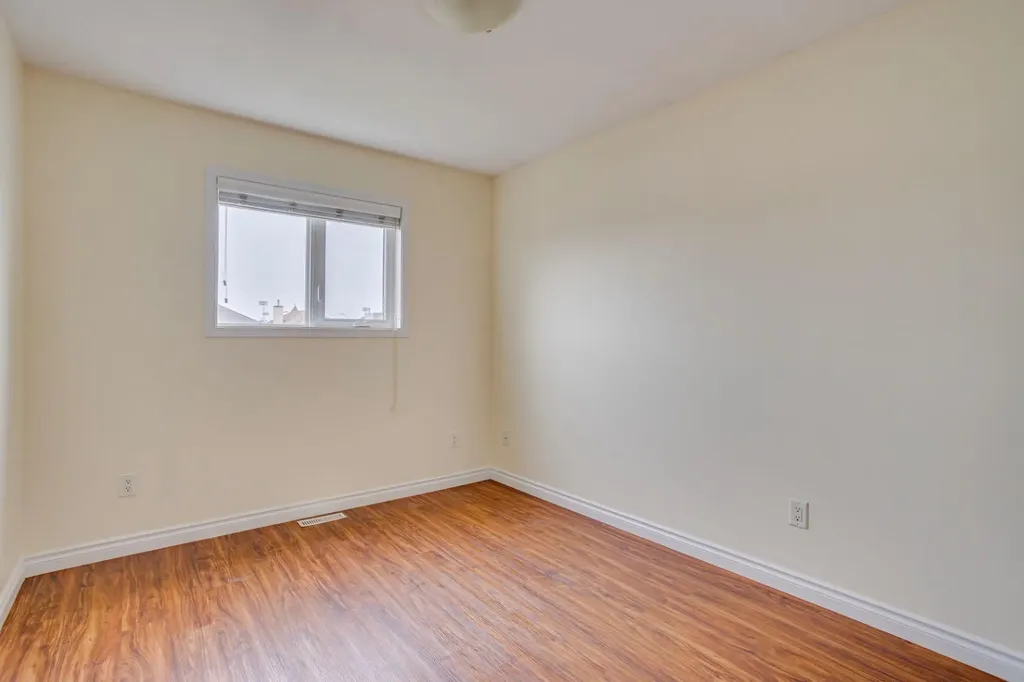123 Cottonwood Creek Way Fort Mcmurray AB T9K 2V2