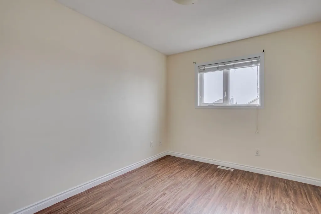 123 Cottonwood Creek Way Fort Mcmurray AB T9K 2V2