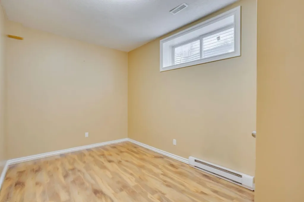 123 Cottonwood Creek Way Fort Mcmurray AB T9K 2V2