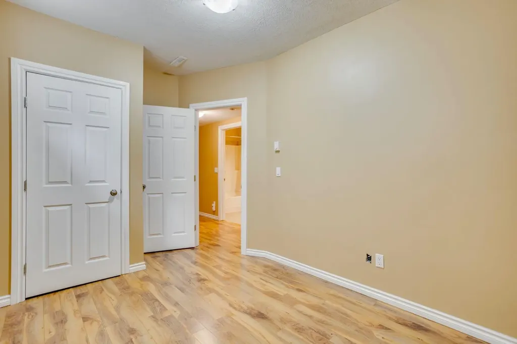 123 Cottonwood Creek Way Fort Mcmurray AB T9K 2V2