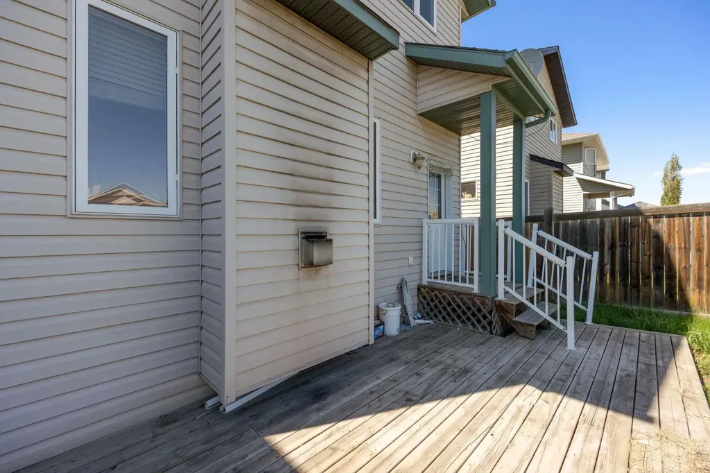 123 Cottonwood Creek Way Fort Mcmurray AB T9K 2V2