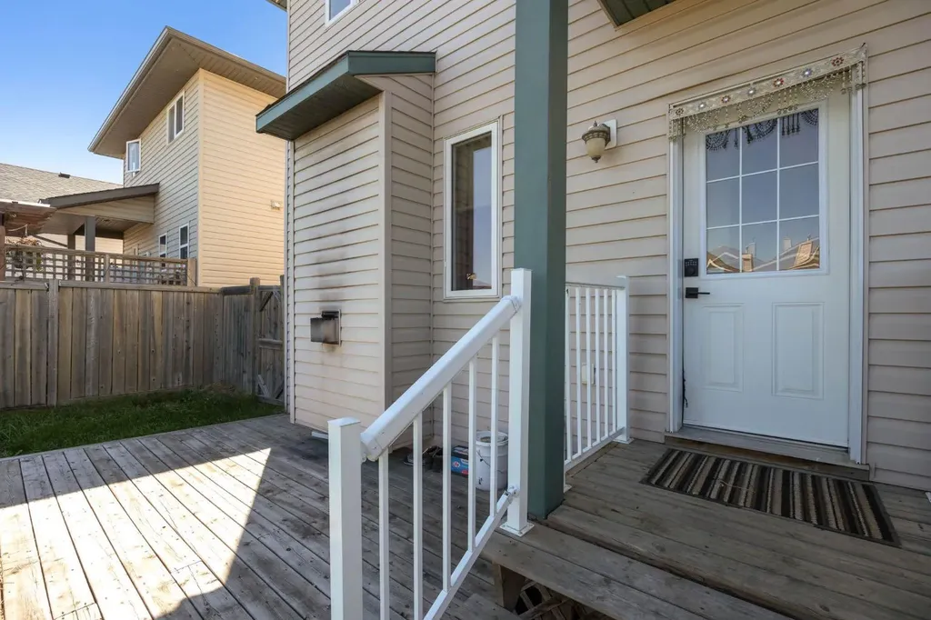 123 Cottonwood Creek Way Fort Mcmurray AB T9K 2V2
