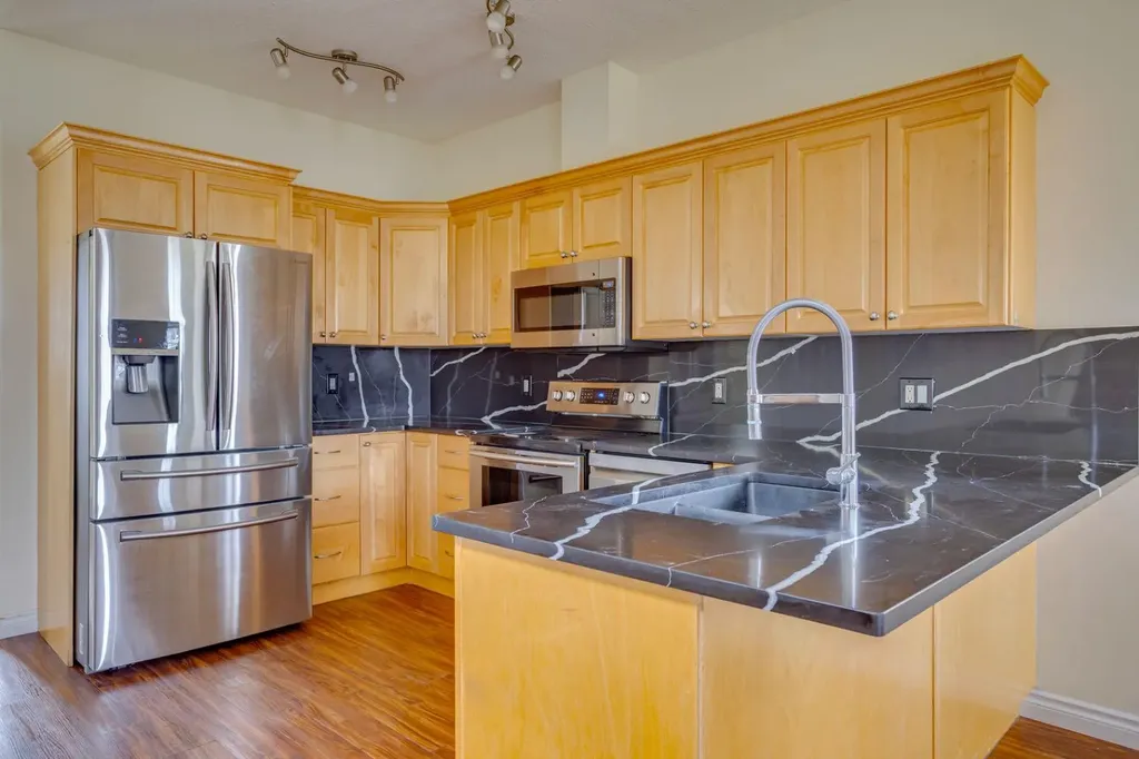 123 Cottonwood Creek Way Fort Mcmurray AB T9K 2V2