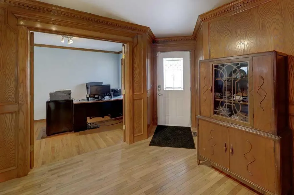 182 Harvest Creek Close NE Calgary AB T3K 4P8