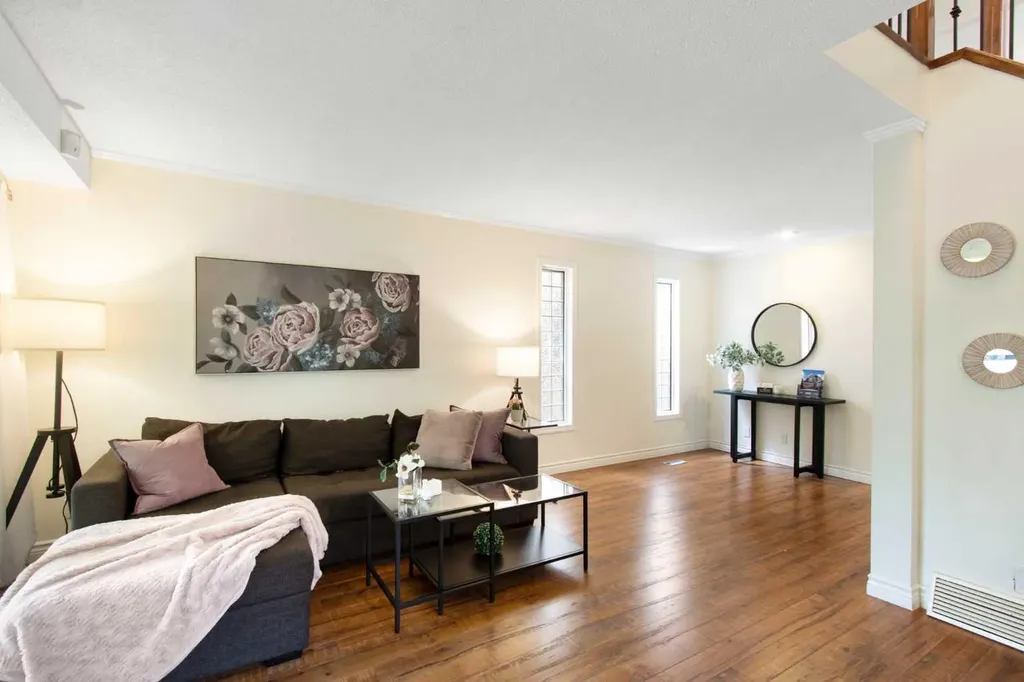 230 11 Avenue NE Calgary AB T2E 0Y8