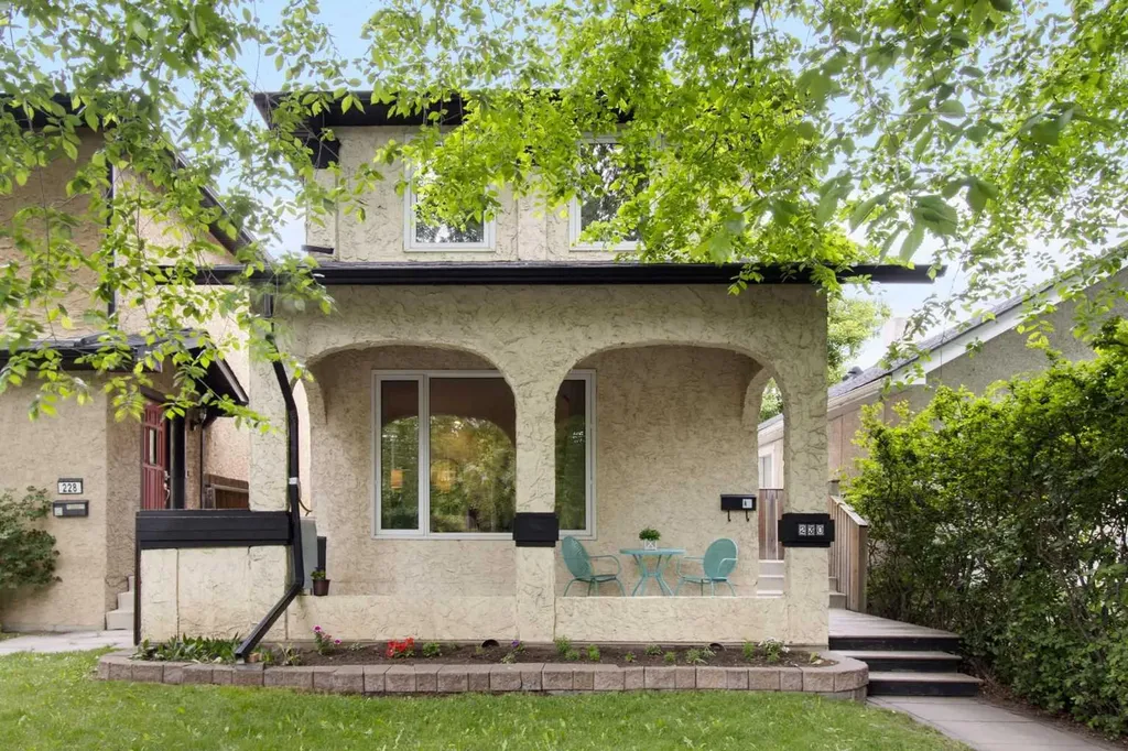 230 11 Avenue NE Calgary AB T2E 0Y8