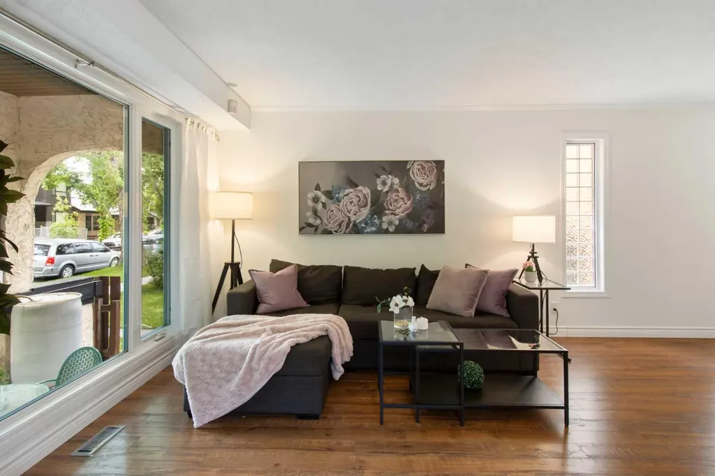 230 11 Avenue NE Calgary AB T2E 0Y8