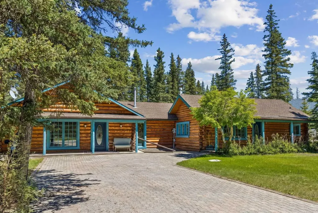 4 Pine Avenue Bragg Creek AB T0L 0K0