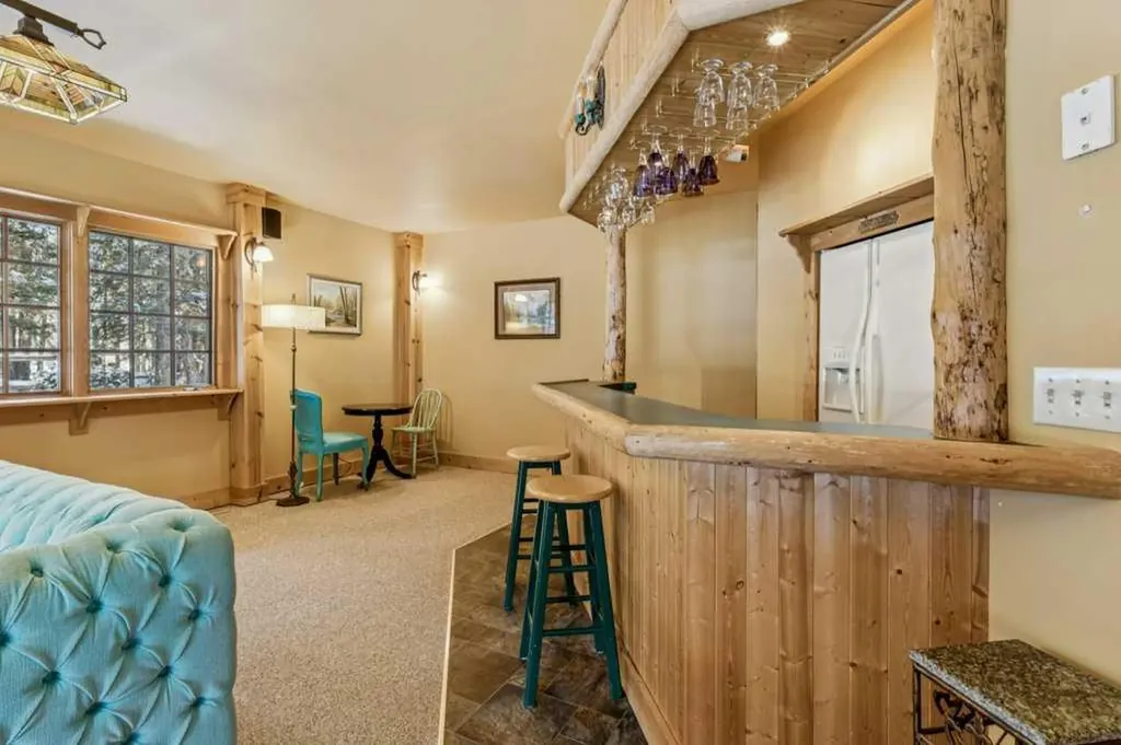 4 Pine Avenue Bragg Creek AB T0L 0K0