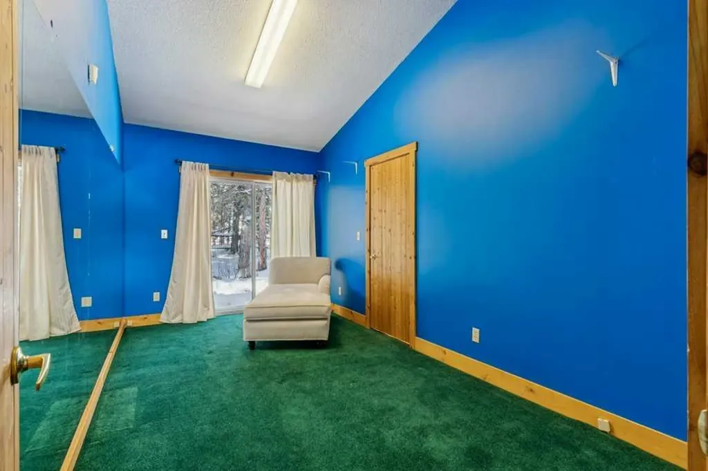 4 Pine Avenue Bragg Creek AB T0L 0K0