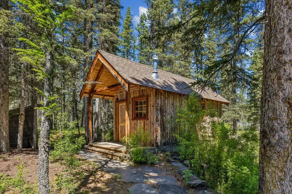 4 Pine Avenue Bragg Creek AB T0L 0K0