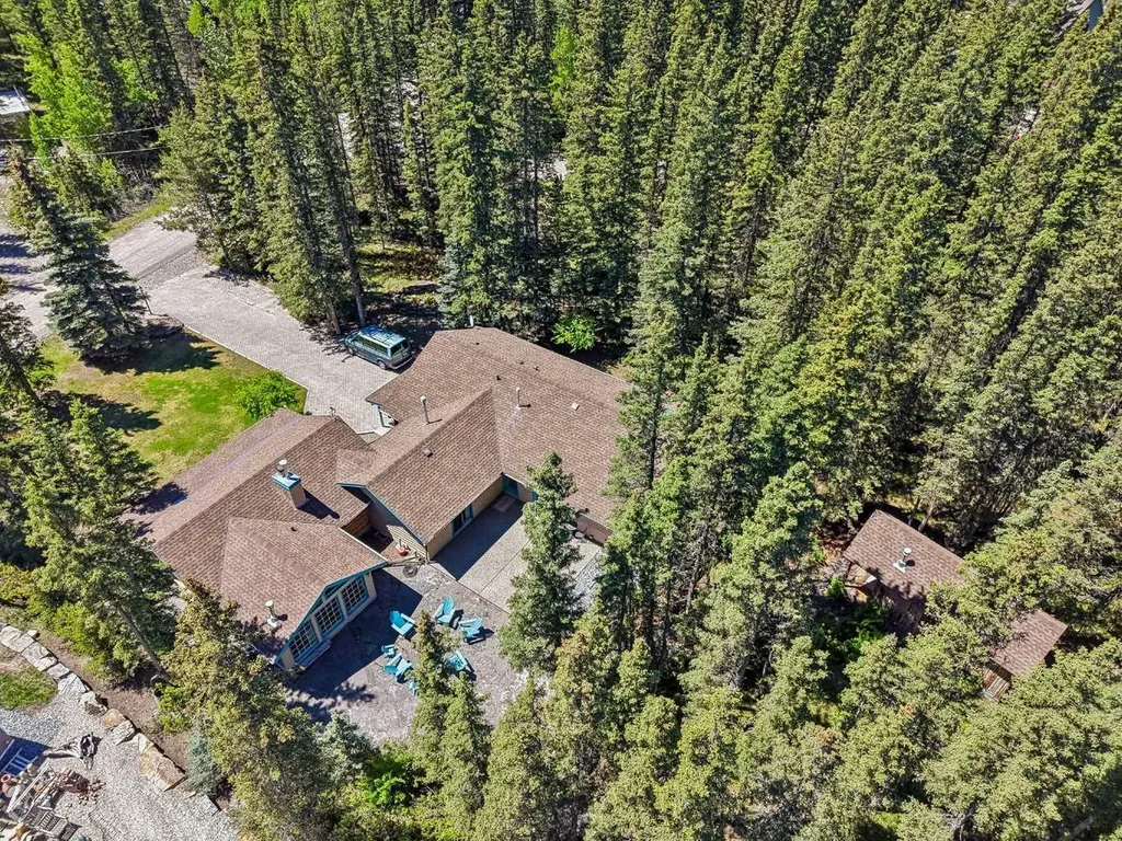4 Pine Avenue Bragg Creek AB T0L 0K0