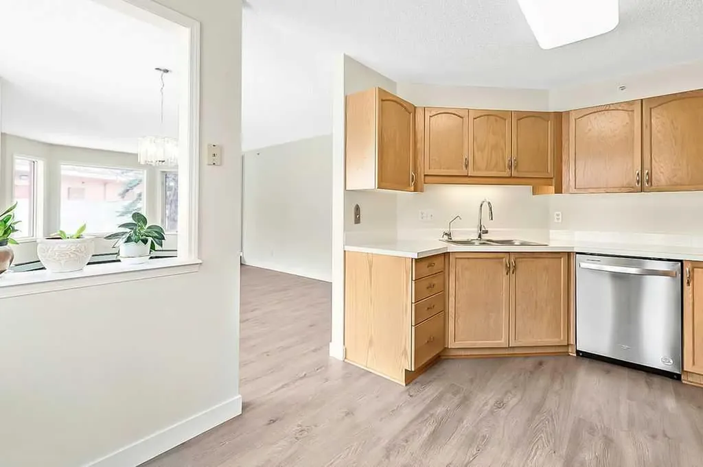 1103 Hawksbrow Point NW Calgary AB T3G 4C9