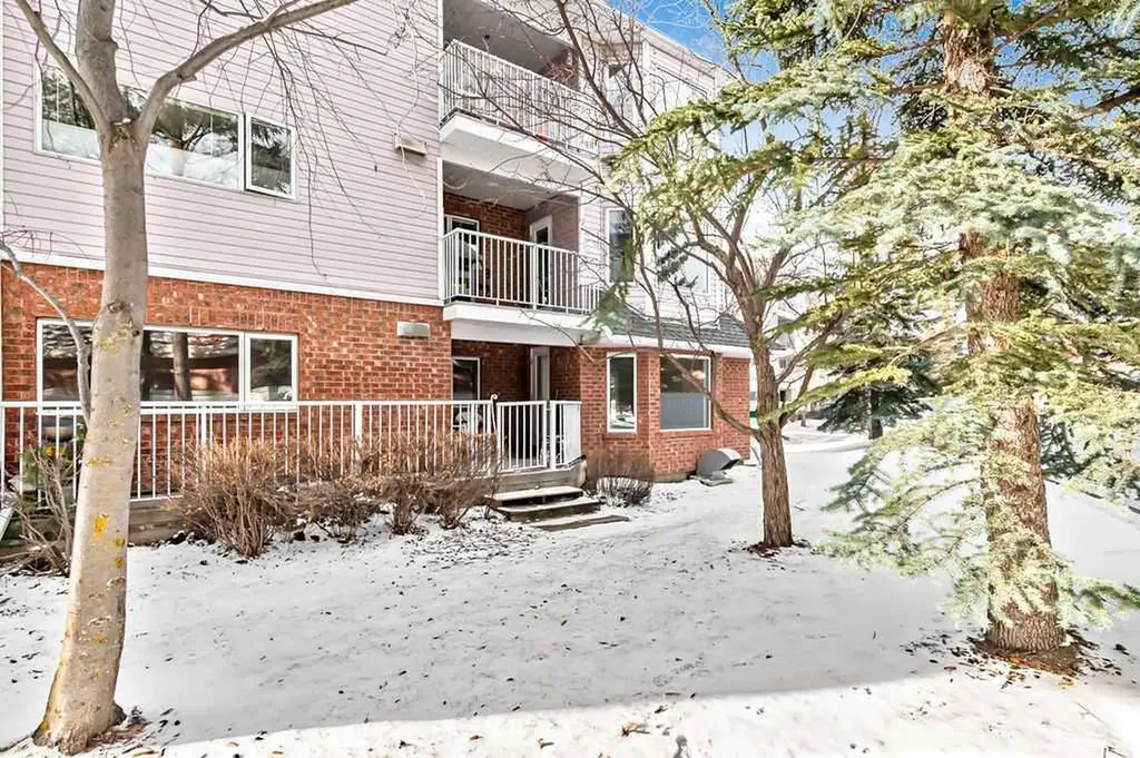 1103 Hawksbrow Point NW Calgary AB T3G 4C9