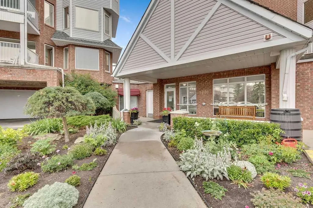 1103 Hawksbrow Point NW Calgary AB T3G 4C9