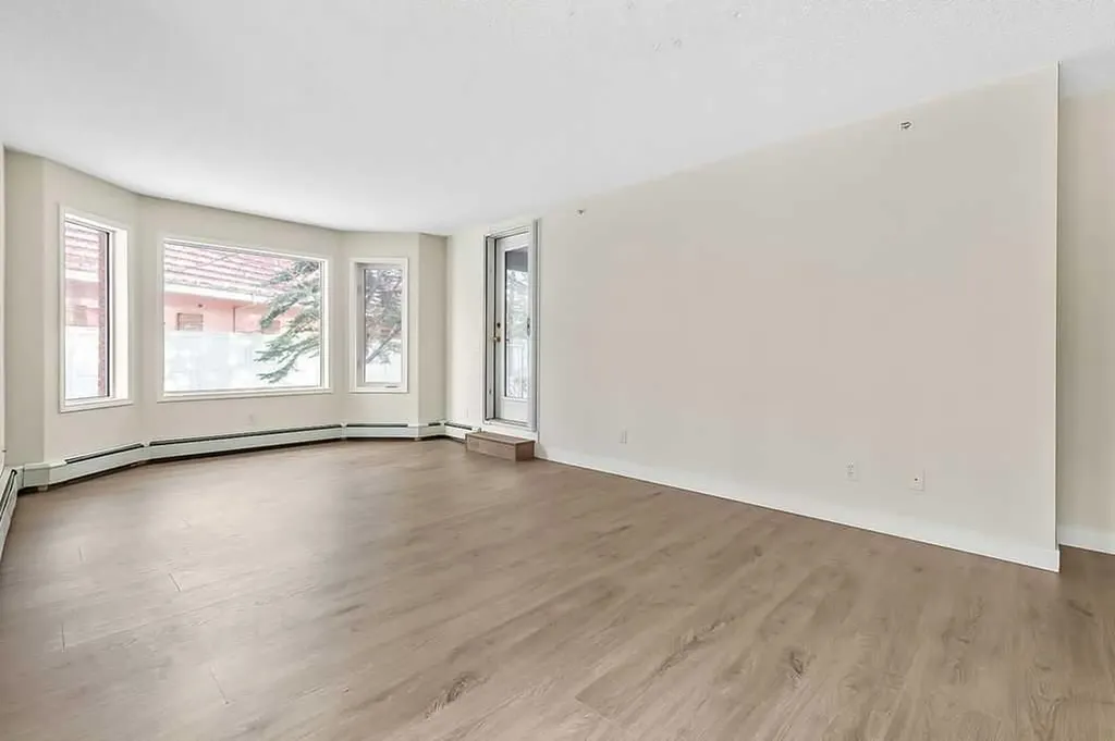 1103 Hawksbrow Point NW Calgary AB T3G 4C9