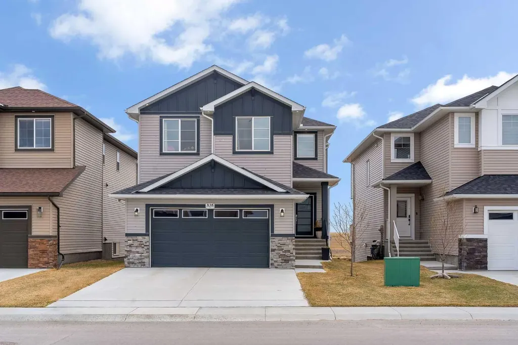 838 Edgefield Street Strathmore AB T0J 1Y0