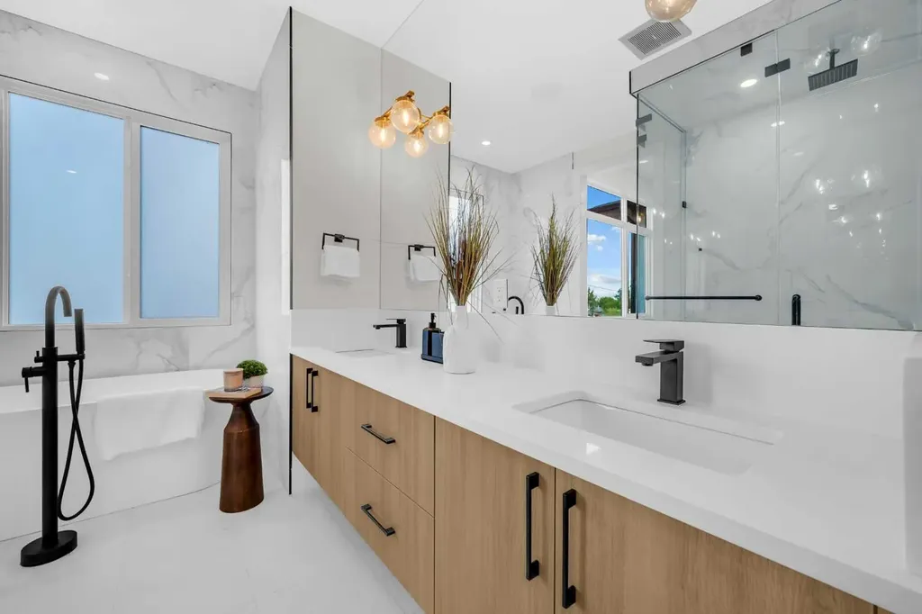 8114 Bowness Road NW Calgary AB T3B 0H6