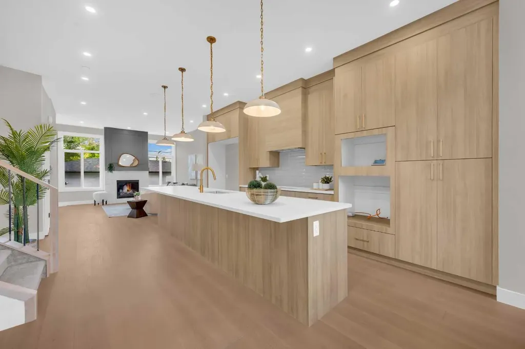 8114 Bowness Road NW Calgary AB T3B 0H6