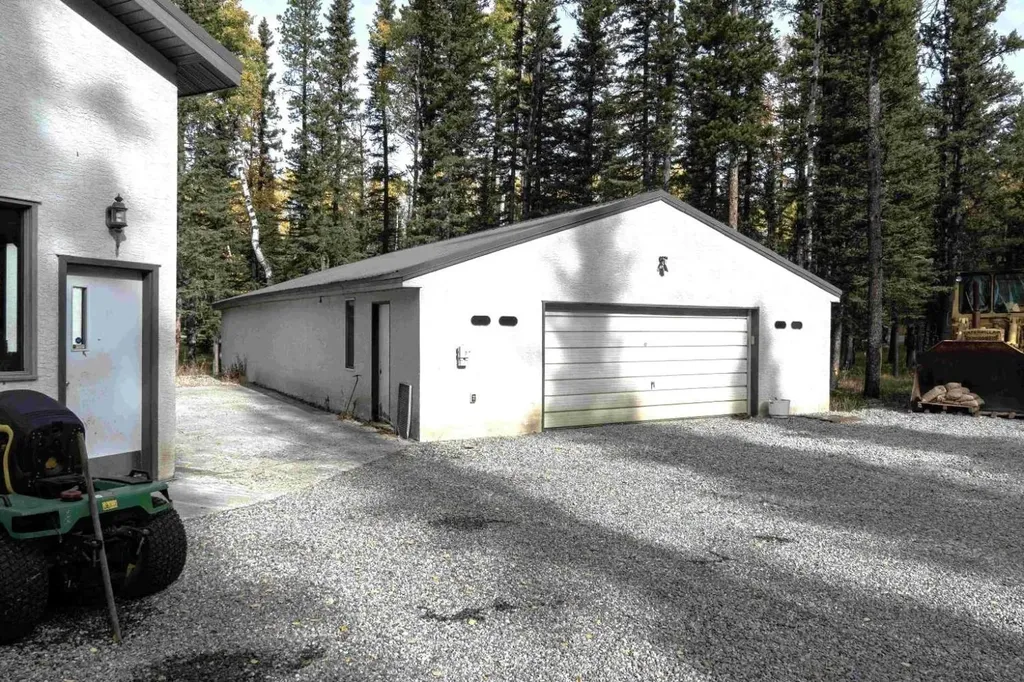 146219 371 Street W Rural Foothills County AB T0L 0K0