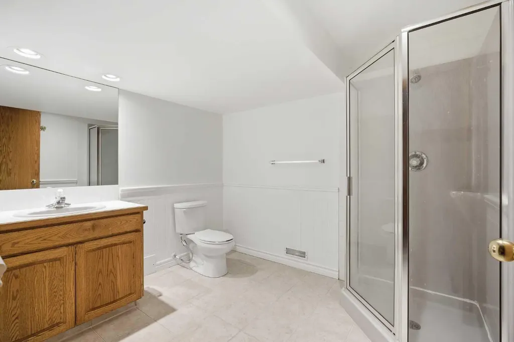 146 Hawkdale Circle NW Calgary AB T3G 2W9