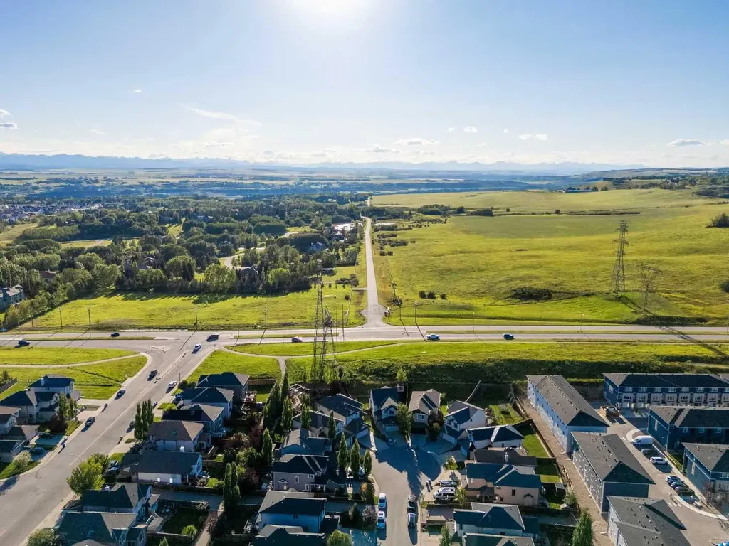 80 Tuscany Summit Terrace NW Calgary AB T3L 0C1