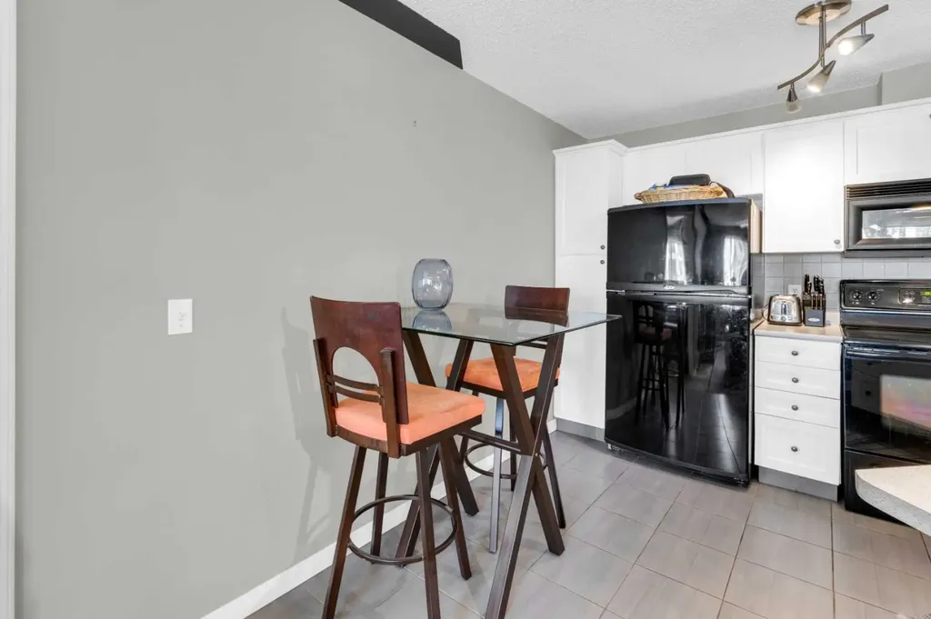 345 Rocky Vista Park NW Calgary AB T3G 5K6
