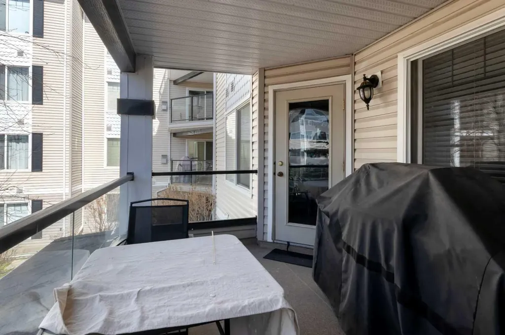 345 Rocky Vista Park NW Calgary AB T3G 5K6