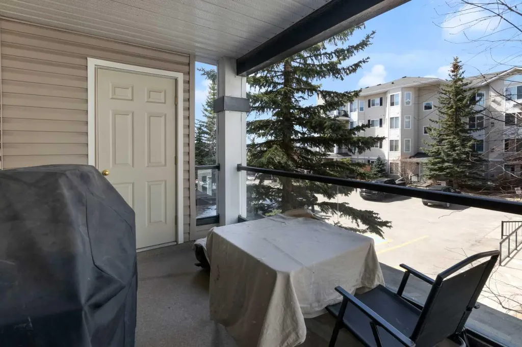 345 Rocky Vista Park NW Calgary AB T3G 5K6