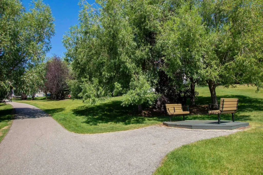 345 Rocky Vista Park NW Calgary AB T3G 5K6