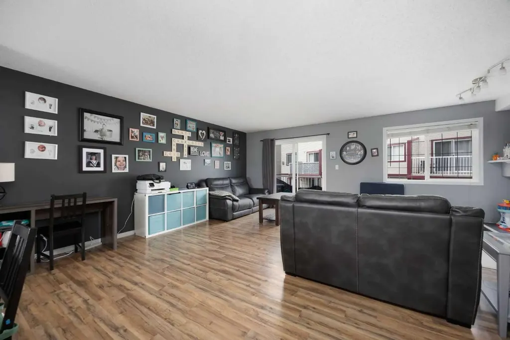 220 Swanson Crescent Fort Mcmurray AB T9K 2W5