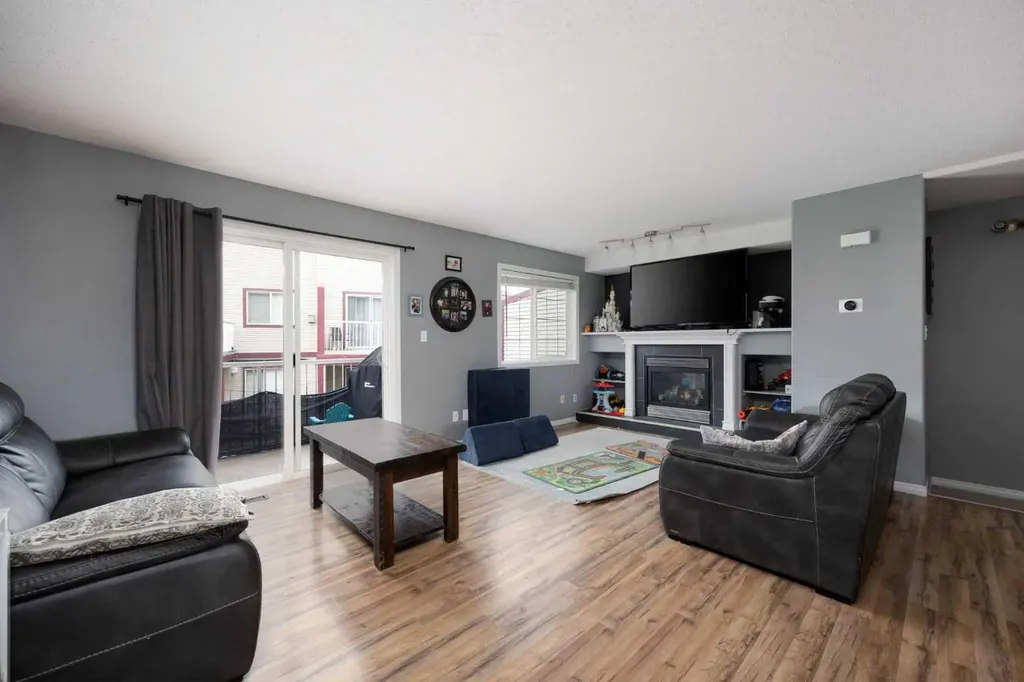 220 Swanson Crescent Fort Mcmurray AB T9K 2W5