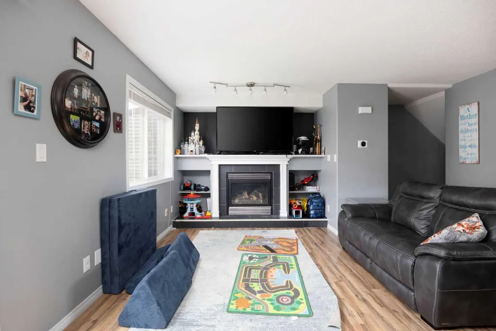 220 Swanson Crescent Fort Mcmurray AB T9K 2W5