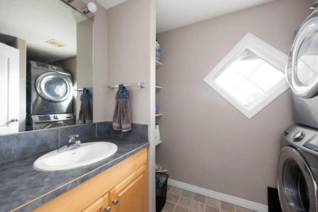 220 Swanson Crescent Fort Mcmurray AB T9K 2W5