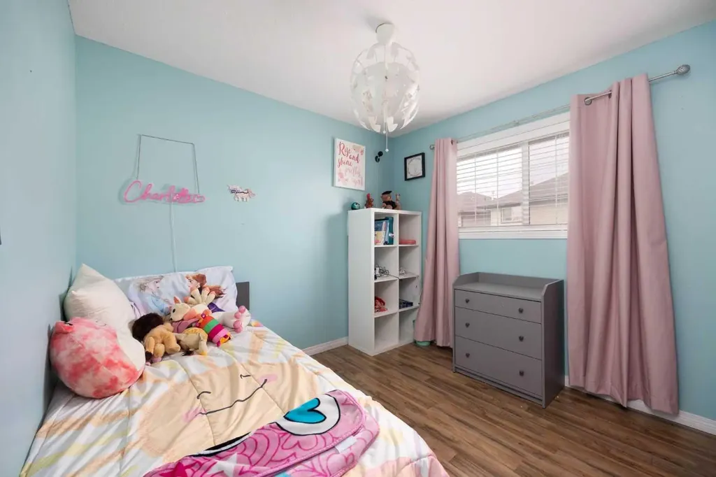 220 Swanson Crescent Fort Mcmurray AB T9K 2W5