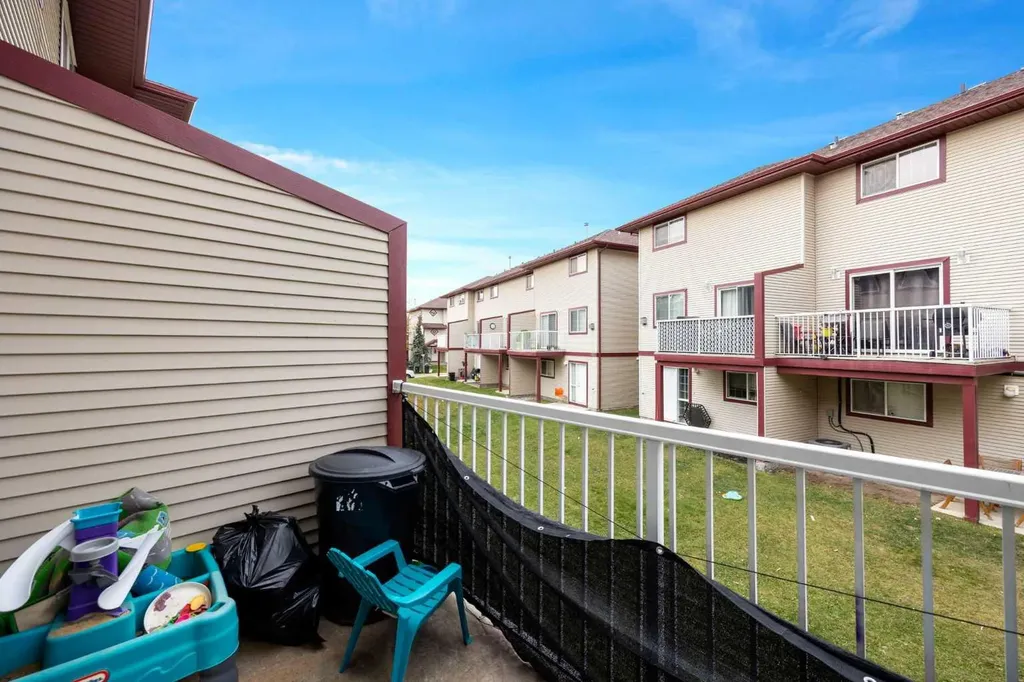 220 Swanson Crescent Fort Mcmurray AB T9K 2W5
