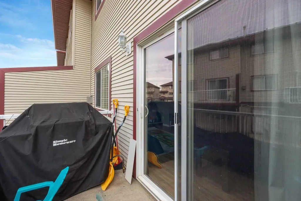 220 Swanson Crescent Fort Mcmurray AB T9K 2W5