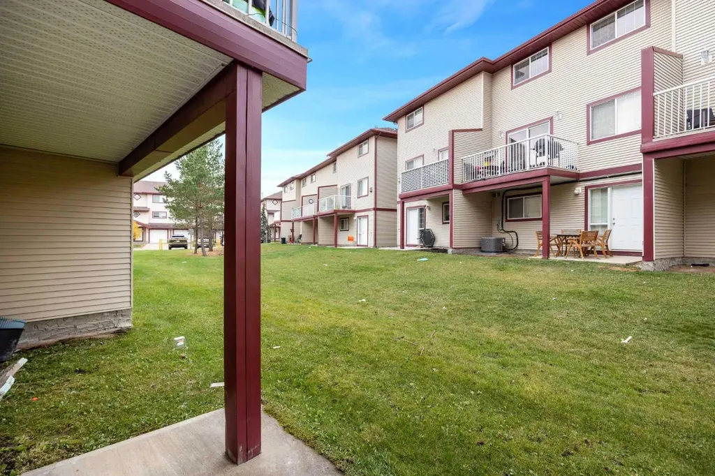 220 Swanson Crescent Fort Mcmurray AB T9K 2W5