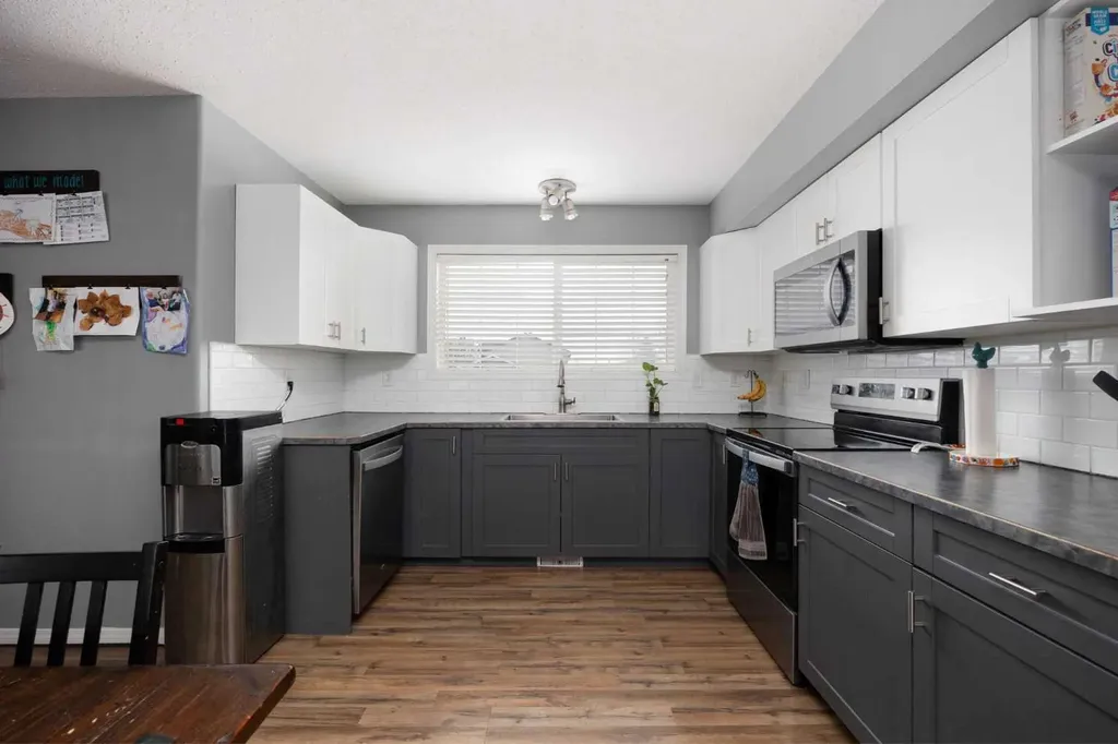 220 Swanson Crescent Fort Mcmurray AB T9K 2W5