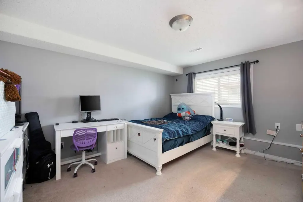 220 Swanson Crescent Fort Mcmurray AB T9K 2W5