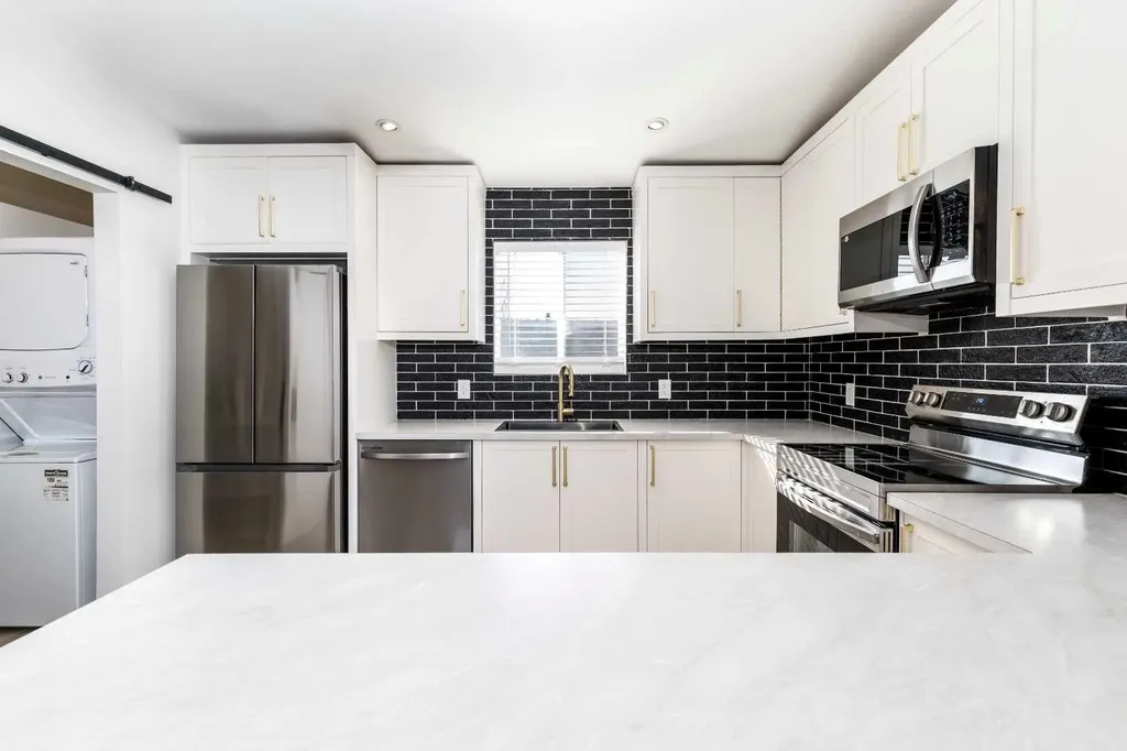 5344 76 Street Red Deer AB T4P2A6