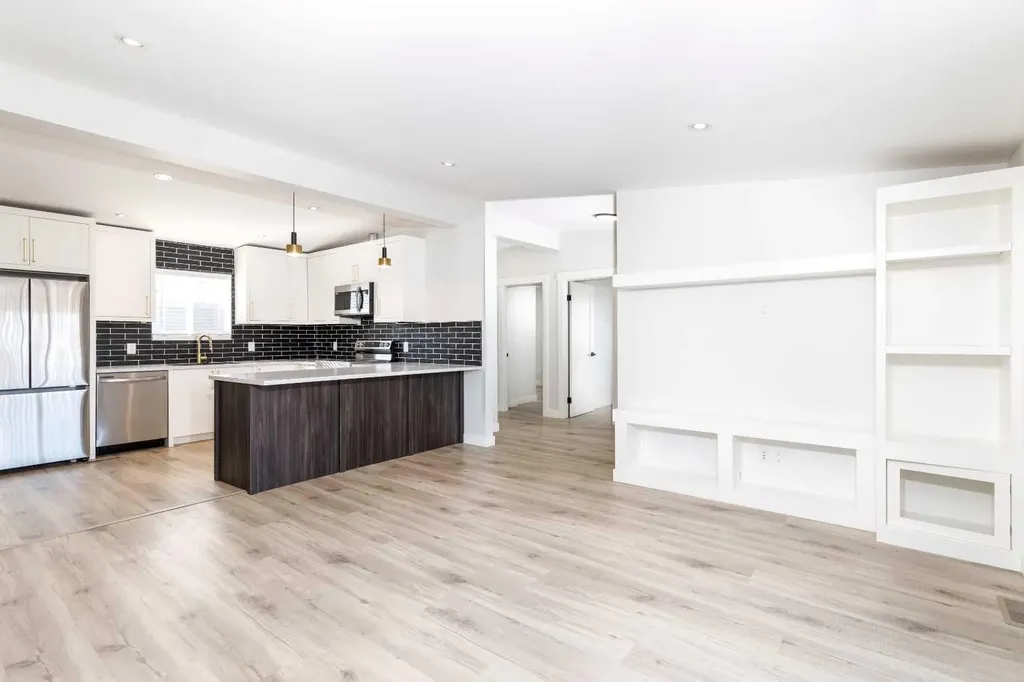 5344 76 Street Red Deer AB T4P2A6
