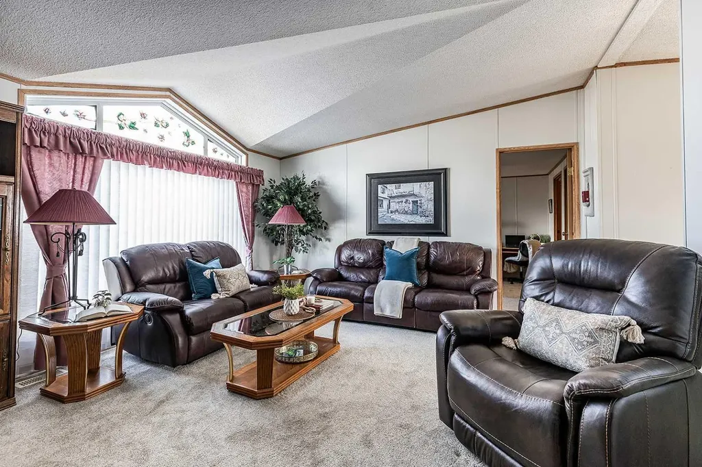 1600 Strachan Road SE Medicine Hat AB T1B4M3