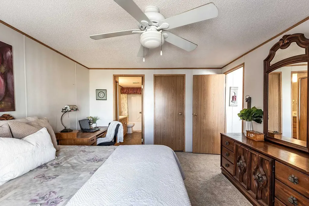 1600 Strachan Road SE Medicine Hat AB T1B4M3
